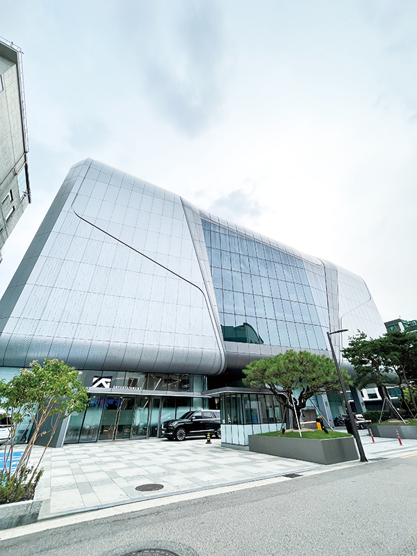 YG ENTERTAINMENT 企業対談